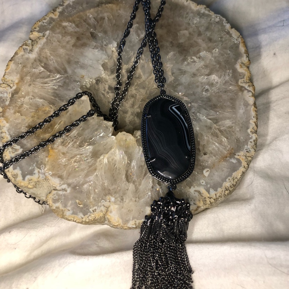 KENDRA SCOTT ALL BLACK